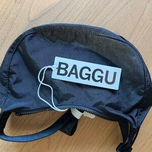 BAGGU SMALL CRESCENT - black